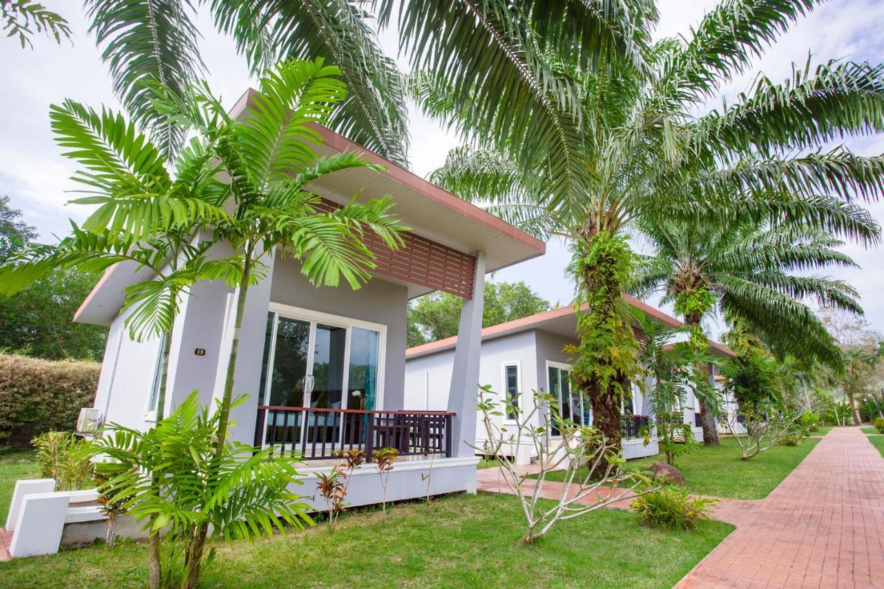The La Valle'E Resort Khao Lak Exterior photo